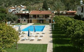 Pelekanos Apartments